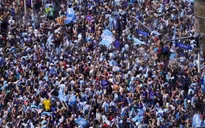 Biển người ăn mừng Argentina vô địch World Cup