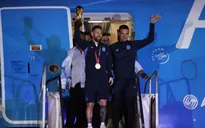 Biển người chào đón Messi và đồng đội tại Argentina