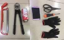 Bắt giữ nhóm đạo chích phá két sắt phòng công chứng trộm tài sản