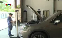 Ô tô nguyên bản một đèn lùi được đăng kiểm