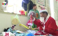 Mang Giáng sinh yêu thương đến các bệnh nhi