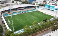 Singapore dùng sân cỏ nhân tạo trong trận gặp tuyển Việt Nam