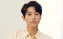Song Joong Ki xác nhận hẹn hò với một phụ nữ người Anh