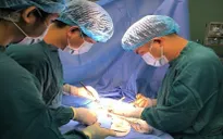 Bé 1 ngày tuổi bất ngờ suy hô hấp, bụng lõm, bác sĩ phát hiện mắc bệnh lý bẩm sinh nguy hiểm