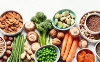 Làm thế nào để "ăn chay thực vật" nhưng vẫn nạp đủ Protein?