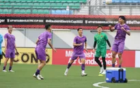 ĐT Việt Nam bước vào buổi tập đầu tiên trên sân cỏ nhân tạo Jalan Besar