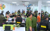 TP Hồ Chí Minh: Bắt 86 người giả nhân viên ngân hàng lừa rút tiền