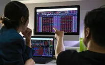 Chứng khoán rực lửa, VN-Index mất gần 15 điểm