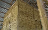 Nhà ở bằng tre giúp người dân chống chọi thiên tai