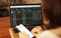 Thận trọng khi VN-Index "hồi sức"