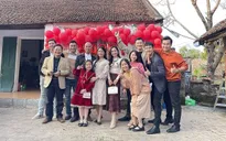 Lộ ảnh hậu trường kết phim Phố trong làng