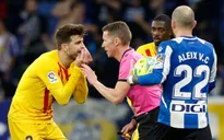 Barcelona hòa kịch tính Espanyol ở trận derby xứ Catalan