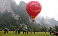 Khách thập phương đổ về Tuyên Quang xem bay thử khinh khí cầu