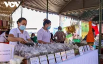 Lào khuyến khích người dân đi du lịch trong nước, Thái Lan mở cửa biên giới với Malaysia