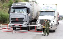 Hàng nghìn container nông sản lại “tắc đường” tại cửa khẩu
