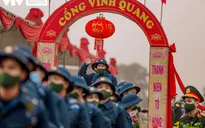 Lễ nhận quân đặc biệt thời COVID-19: Những cái vẫy chào từ xa