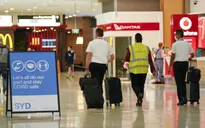 Các bang lớn nhất Australia nới lỏng các hạn chế COVID-19 trước khi mở cửa trở lại