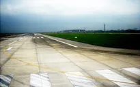 Tạm dừng khai thác một đường băng sân bay Nội Bài để kiểm tra
