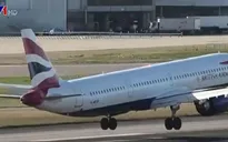 Máy bay của hãng British Airways hạ cánh giữa chừng vì gió lớn