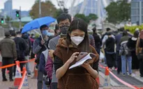 Hong Kong (Trung Quốc) dốc toàn lực ngăn chặn đợt bùng phát COVID-19 nghiêm trọng