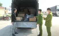 Bắt vụ vận chuyển 25.000 khẩu trang và 10.000 đôi găng tay y tế lậu