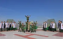 Chúng tôi chiến sĩ: Dấu ấn “chiến sĩ áo trắng” trong đại dịch COVID-19