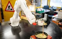 Robot biết làm lẩu phô mai