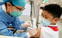 Việt Nam nỗ lực, tự tin tiếp cận và triển khai chiến dịch tiêm vaccine COVID-19 cho trẻ em