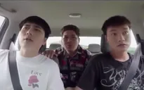 Lối về miền hoa - Tập 1: Ba chàng lính ngự lâm quyết chiến để bảo vệ gái làng