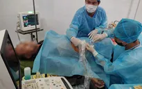 Bệnh xá đảo Song Tử Tây cấp cứu ngư dân bị áp xe ruột thừa