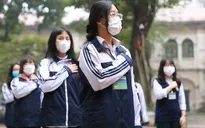 Hà Nội: Học sinh khối 12 hân hoan tới trường sau kỳ nghỉ Tết