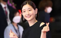 Park So Dam dương tính COVID-19 trong lúc điều trị ung thư tuyến giáp