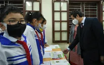 Dạy học trực tiếp đầy đủ, thống nhất để phụ huynh yên tâm làm việc và chăm sóc con cái