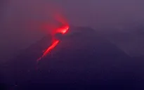 Núi lửa Merapi ở Indonesia phun trào, hàng trăm cư dân sơ tán khẩn cấp