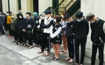 Cảnh sát mật phục phát hiện và xử lý gần 400 kẻ vi phạm trật tự giao thông, mang theo dao kiếm