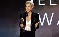 Nhận giải tại Critics Choice Awards 2022, "Miêu nữ" Halle Berry tôn vinh phụ nữ Hollywood