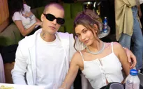 Vợ bị tụ máu não, Justin Bieber không rời vợ nửa bước