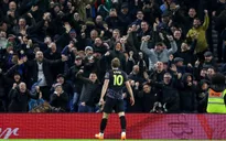 Ngoại hạng Anh | Harry Kane lập kỷ lục mới, Tottenham áp sát top 4