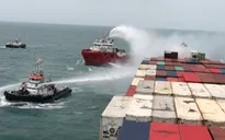Cứu kịp thời tàu hàng chở hơn 2.000 container cháy trên biển