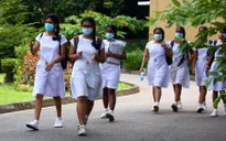 Sri Lanka hoãn kỳ thi của hàng triệu học sinh vì... thiếu giấy
