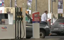 Người dân Bỉ, Pháp xoay sở với giá nhiên liệu tăng cao