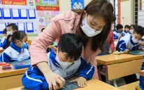 Hà Nội: F0 giảm mạnh, nhiều trường đi học trực tiếp
