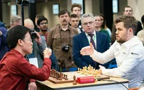 Lê Quang Liêm cầm hoà "Vua cờ" Magnus Carlsen