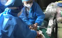 Hậu COVID-19: Bé 6 tuổi bị viêm cơ tim nguy kịch, phải can thiệp ECMO