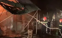 Cháy lớn tại Trung tâm thương mại thị trấn Cái Dầu
