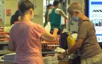 Không bắt buộc đeo khẩu trang ngoài trời tại Singapore
