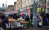 Giá cả leo thang, "ăn mòn" túi tiền