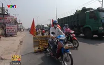 Bác xe ôm 16 năm miệt mài dùng xe tự chế đi hút đinh dọc quốc lộ
