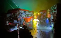 Xe đầu kéo đấu đầu xe khách, 1 người tử vong