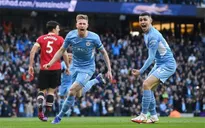 Thua bạc nhược Man City, Man Utd văng khỏi top 4